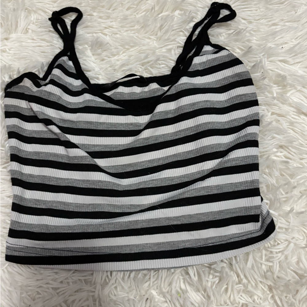 xs crop top
